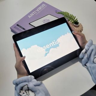아클리브 Premium 항균 항바이러스 액정 보호필름(iPad) — 5점을 준 리뷰어가 2022년 1월 올린 사용 사진