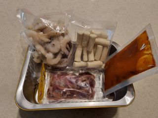 화끈한녀석들 새오똥400g 새우,오징어,똥집 볶음요리 소스,밀떡, 참기름 포함 — 2.5점을 준 리뷰어가 2022년 12월 올린 사용 사진