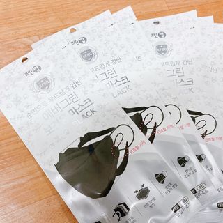에버그린 순면 끈조절 KF80 마스크 - 화이트/블랙 컬러 대형 - 10매 — 5점을 준 리뷰어가 2021년 6월 올린 사용 사진