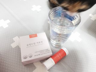 [슬림드랍 석류맛] 건기식 다이어트 보조제 겸 비타민 — 5점을 준 리뷰어가 2022년 2월 올린 사용 사진