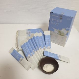 서울약사신협_순수초유프로틴_2.5gx30포 — 5점을 준 리뷰어가 2021년 11월 올린 사용 사진