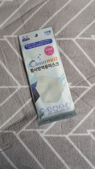 나무드 [50매입] 국내생산 KF94 크린웰 황사방역용 마스크 대형 — 5점을 준 리뷰어가 2021년 12월 올린 사용 사진
