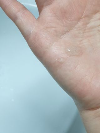 더마비 프레쉬 모이스처 스크럽 바디 워시 — 5점을 준 리뷰어가 2021년 4월 올린 사용 사진