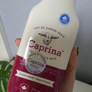 카프리나 프레쉬 산양밀크 모이스춰라이징 바디로션 350ml(오리지널향) — 5점을 준 리뷰어가 2022년 12월 올린 사용 사진
