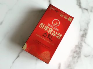 힘내라김홍삼 하루홍삼정스틱 10g x 10포 — 3점을 준 리뷰어가 2021년 3월 올린 사용 사진