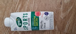 셀렉스스포츠 셀렉스 스포츠 웨이 프로틴 복숭아_ 330ml x 12팩 — 5점을 준 리뷰어가 2021년 10월 올린 사용 사진