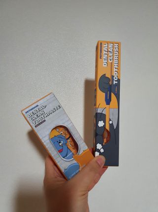Pethroom 페스룸 PETHROOM DENTAL CARE SET 페스룸 덴탈 케어 세트 / 덴탈 클린 칫솔 + 덴탈 클린 치약 — 5점을 준 리뷰어가 2020년 12월 올린 사용 사진