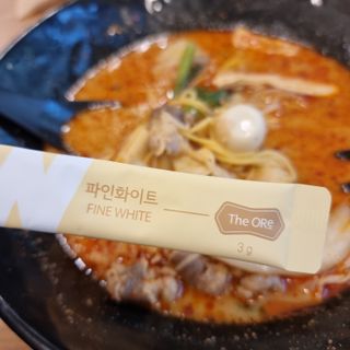 디오르 파인화이트 — 5점을 준 리뷰어가 2022년 2월 올린 사용 사진