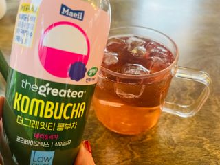 더그레잇티 콤부차 [매일유업] 더그레잇티 44kcal 콤부차 300ml *12개입 (오리지널 6개+베리리치 6개) — 4점을 준 리뷰어가 2023년 7월 올린 사용 사진