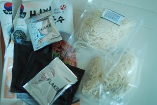 [한면원] 비빔국수 2인분 — 2점을 준 리뷰어가 2022년 7월 올린 사용 사진