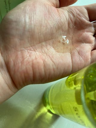 스킨큐어 산다화 순한 클렌징 동백 오일 200ml — 5점을 준 리뷰어가 2023년 8월 올린 사용 사진