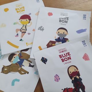 [블루 본 아이노우] 유아용 컬러마스크 40 PCS SET 2중 택 1 — 5점을 준 리뷰어가 2021년 5월 올린 사용 사진