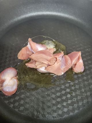화끈한녀석들 새오똥400g 새우,오징어,똥집 볶음요리 소스,밀떡, 참기름 포함 — 5점을 준 리뷰어가 2022년 12월 올린 사용 사진