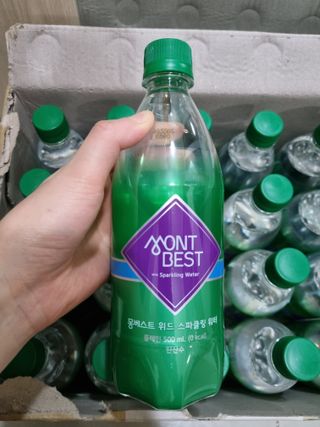 몽베스트 Montbest with Sparkling water Plain 20병 — 5점을 준 리뷰어가 2021년 10월 올린 사용 사진