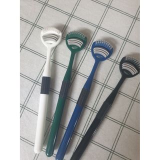 크리오 클리어스 혀백태제거 구취관리 혀클리너 — 5점을 준 리뷰어가 2021년 3월 올린 사용 사진