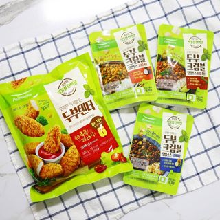 [풀무원] 식물성고기_두부크럼블덮밥소스3종, 두부텐더 — 5점을 준 리뷰어가 2021년 4월 올린 사용 사진