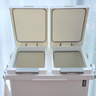 창신리빙 [프랑코 원터치 스탠드 분리수거함 50L 화이트] 똑똑한 정리 수납 — 5점을 준 리뷰어가 2021년 7월 올린 사용 사진