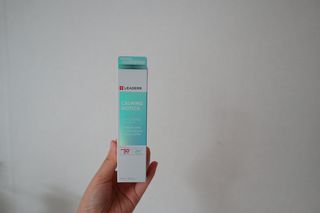 리더스코스메틱 리더스 카밍 바이오틱스 선 에센스 SPF 50+ PA++++ — 5점을 준 리뷰어가 2022년 6월 올린 사용 사진
