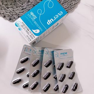 [몸엔용] 에버업 멀티비타민&미네랄, 눈건강 루테인 혈행건강 오메가3, 면역 프로바이오틱스 3종 택1 — 5점을 준 리뷰어가 2022년 4월 올린 사용 사진