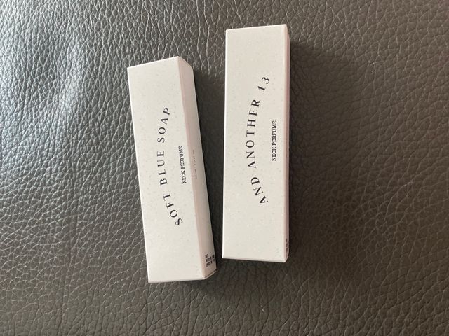 넥퍼퓸 NECKPERFUME 2가지 향 리뷰 사진