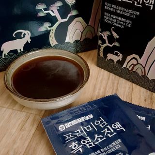 참앤들황토농원 국내산 흑염소를 정성스럽게 담은, 프리미엄 흑염소 진액 70ml x 30포 1박스 — 4점을 준 리뷰어가 2023년 1월 올린 사용 사진