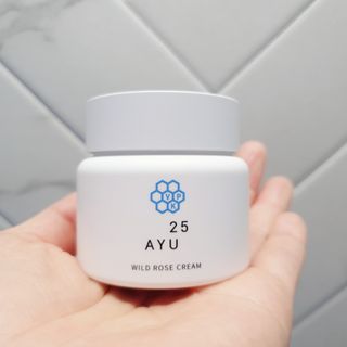 AYU25[아유트웬티파이브]다마스크로즈워터 베이스 천연 수분 촉촉 크림 — 5점을 준 리뷰어가 2021년 4월 올린 사용 사진