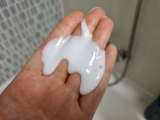 [포레스트스토리] 탈모증상완화 샴푸 1,000ml — 5점을 준 리뷰어가 2022년 6월 올린 사용 사진