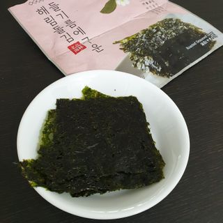 [해림맛김] 들기름에 구운 바삭바삭 김 4종 세트 + 1종 랜덤발송 총5개입 — 5점을 준 리뷰어가 2021년 2월 올린 사용 사진
