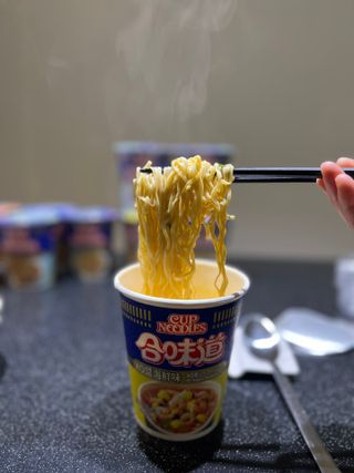 NISSIN 닛신 컵누들  4종 - 씨푸드오리지날, 씨푸드 스파이시, 씨푸드 커리, 씨푸드 XO소스 — 5점을 준 리뷰어가 2023년 1월 올린 사용 사진