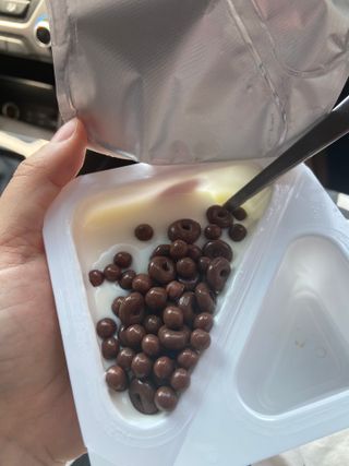 매일바이오 토핑요거트 — 3.5점을 준 리뷰어가 2021년 5월 올린 사용 사진