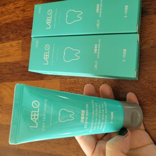 치과에서 쓰는 치약 _ 라벨제로 저불소 꼬마, 키즈, 유아, 베이비, 주니어 안전한 어린이치약 — 5점을 준 리뷰어가 2022년 12월 올린 사용 사진