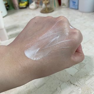 프리마인 선크림만 바꿨을 뿐인데 매일 물 2L챙겨먹고 기초케어 완벽하게 한 물빛피부 완성,셀라브UV프로텍터 — 4점을 준 리뷰어가 2023년 8월 올린 사용 사진