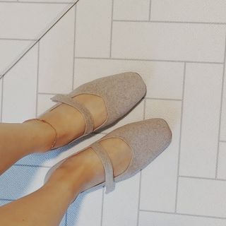 로서울 Rowie mary jane shoes Velvet, Ecoclean — 3점을 준 리뷰어가 2021년 9월 올린 사용 사진