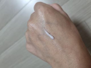 러브모아 향수 고체향수 승무원 고체향수 바르는 향수 니치향수 도손 우드세이지 앤 씨솔트 — 5점을 준 리뷰어가 2022년 11월 올린 사용 사진