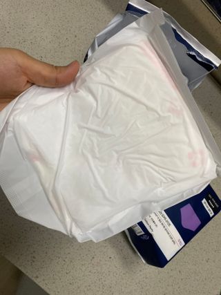 N[템포 ] 패드 내추럴 순면 입는 오버나이트 5P * 2개 — 5점을 준 리뷰어가 2024년 4월 올린 사용 사진
