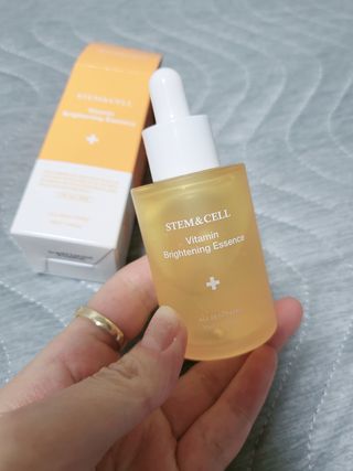 체르엠 스템앤셀 비타민 브라이트닝 에센스 30ml 1개 — 5점을 준 리뷰어가 2021년 9월 올린 사용 사진