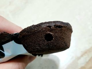 롯데제과 까망카스타드 더블초코 — 4점을 준 리뷰어가 2021년 5월 올린 사용 사진