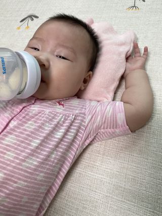 이브자리 더베이직 스케치북퍼프 짱구베개 유아베개 — 5점을 준 리뷰어가 2021년 7월 올린 사용 사진