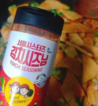 [서울시스터즈] 김치시즈닝 국내 최초 뿌려먹는 김치파우더 100g 1개+ 신제품 김치스낵 90g 2개 — 5점을 준 리뷰어가 2021년 8월 올린 사용 사진