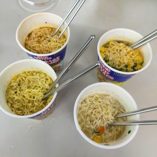 NISSIN 닛신 컵누들  4종 - 씨푸드오리지날, 씨푸드 스파이시, 씨푸드 커리, 씨푸드 XO소스 — 5점을 준 리뷰어가 2022년 11월 올린 사용 사진