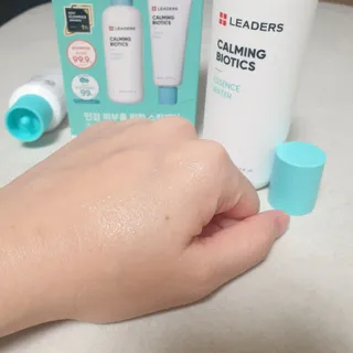 리더스코스메틱 리더스 카밍 바이오틱스 #1등 진정 기획세트 [에센스 워터150ml + 크림 마스크80ml] — 5점을 준 리뷰어가 2022년 9월 올린 사용 사진