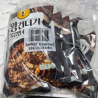 한성기업 무볼레 왕건더기 볶음밥 갈릭스테이크 — 3점을 준 리뷰어가 2021년 10월 올린 사용 사진