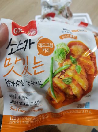 굽네몰 [굽네] 소스가 맛있는 닭가슴살 슬라이스 4종 — 5점을 준 리뷰어가 2021년 3월 올린 사용 사진