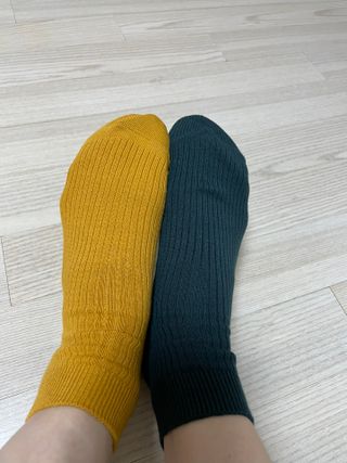 [사이즈가 있는 양말 필로이] 남/여 골지 발목 양말 4족 세트 남【S, M, L, XL】여【S, M, L】_컬러 랜덤 — 5점을 준 리뷰어가 2022년 6월 올린 사용 사진