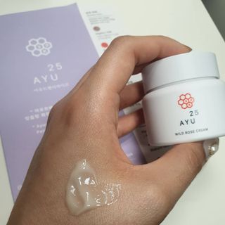 AYU25[아유트웬티파이브]다마스크로즈워터 베이스 천연 수분 촉촉 크림 — 5점을 준 리뷰어가 2021년 3월 올린 사용 사진