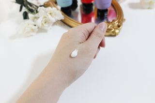 쿤달 BT21 시어버터 앤 마카다미아 퓨어 핸드크림 50ml 7구 기프트 세트 — 5점을 준 리뷰어가 2021년 3월 올린 사용 사진