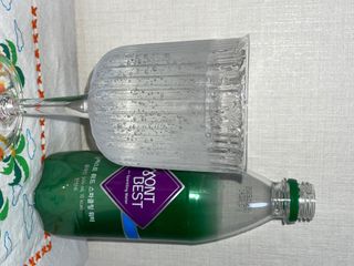 몽베스트 Montbest with Sparkling water Plain 20병 — 4.5점을 준 리뷰어가 2023년 1월 올린 사용 사진