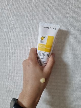 랑벨 비타 에너지 잡티 크림 75ml (피부 속 기미완화크림) — 4.5점을 준 리뷰어가 2022년 6월 올린 사용 사진