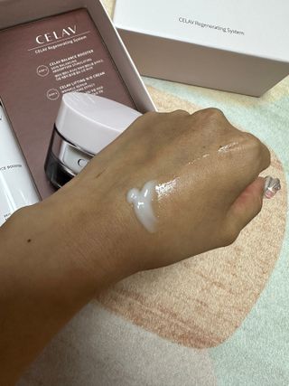 프리마인 바르기만 하면 철벽 스킨케어+24시간 마스크팩 효과. 셀라브 리제너레이팅 시스템 부스터+크림 세트 — 5점을 준 리뷰어가 2023년 6월 올린 사용 사진