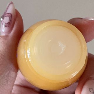 틱톡 [후르디아] 튼입술해결템 올리브영 블루베리 하이드레이팅 허니 립밤 — 5점을 준 리뷰어가 2023년 11월 올린 사용 사진